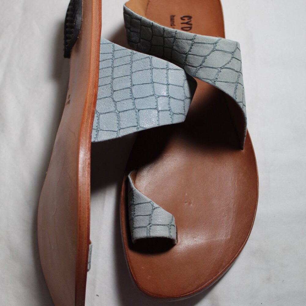 NWB CYDWOQ Cydney Mandel Hillary Blue Flats Sandals 41 - Picture 5 of 5